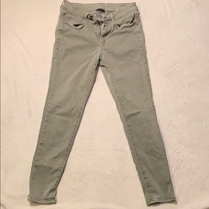 American Eagle Hi-Rise Jegging